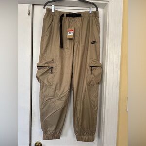 Nike Tech Woven Lined Cargo Khaki Pants Men's Large Beige FB7911-247